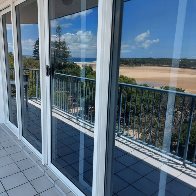 Llumar Night Series 28 installed to reduce fading of floors and furnishings by 71% whilst also reducing glare by 69%, UV 99% and solar energy by 56% coming with a manufacturer backed lifetime warranty 
#eclipsetinting  #eclipsetintingbrisbane #hometinting #hometintingbrisbane #windowtinting #windowtintingbrisbane #llumarbrisbane #llumarnightseries #llumarwindowfilm