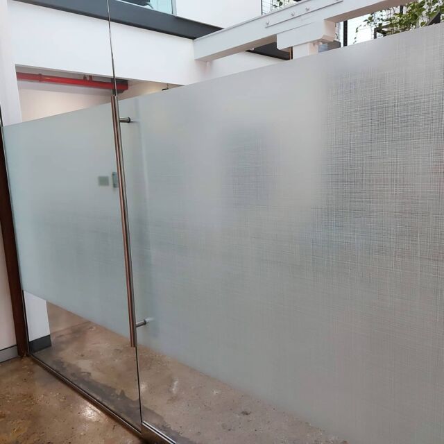 3M Linen Crystal installed to office glazing for added privacy 
#eclipsetinting #eclipsetintingbrisbane #officetinting #officetintingbrisbane #3mfasara #3mfilms