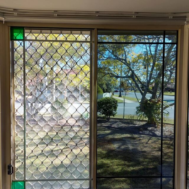 A combination of dark and medium tints used throughout this home. Old colonial bars removed from the inside leaving a great finish adding privacy and protecting furnishings and curtains coming with a manufacturer backed lifetime warranty 
#eclipsetinting #eclipsetintingbrisbane #hometintingbrisbane #hometinting #tinting #tintingbrisbane