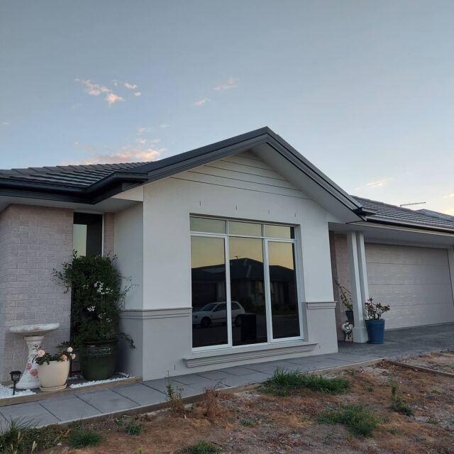 Dark tint installed providing excellent daytime privacy also stopping 73% solar energy, 99% UV and 93% glare coming with a manufacturer backed lifetime warranty 
#eclipsetinting #eclipsetintingbrisbane #hometinting #hometintingbrisbane #windowtinting #windowtintingbrisbane