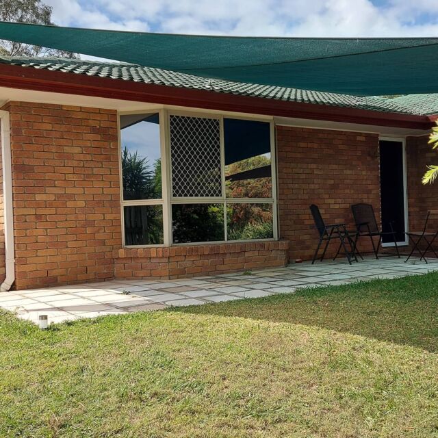 Medium tint installed to the living room increasing daytime privacy and also reducing heat, glare and UV coming with a manufacturer backed lifetime warranty 
#eclipsetinting #eclipsetintingbrisbane #hometinting #hometintingbrisbane #windowtinting #windowtintingbrisbane